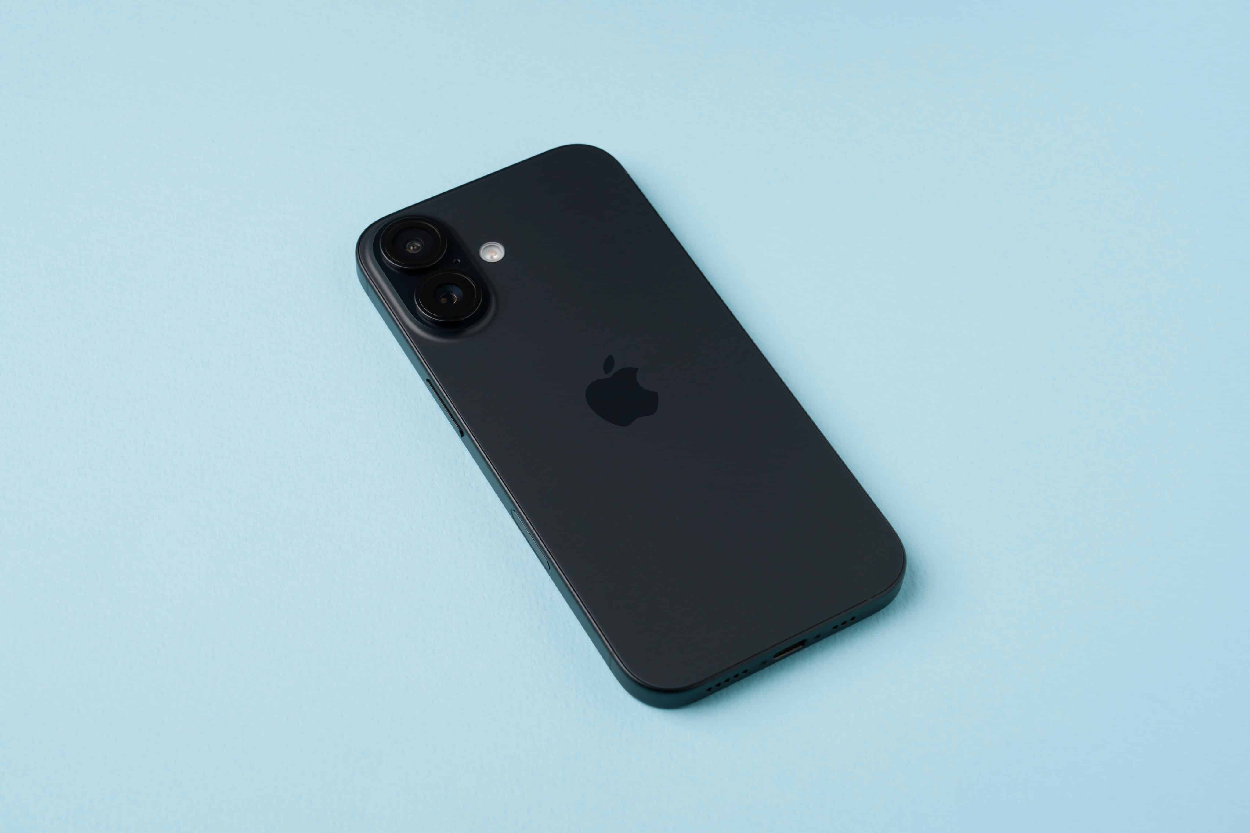 iPhone 16 preto