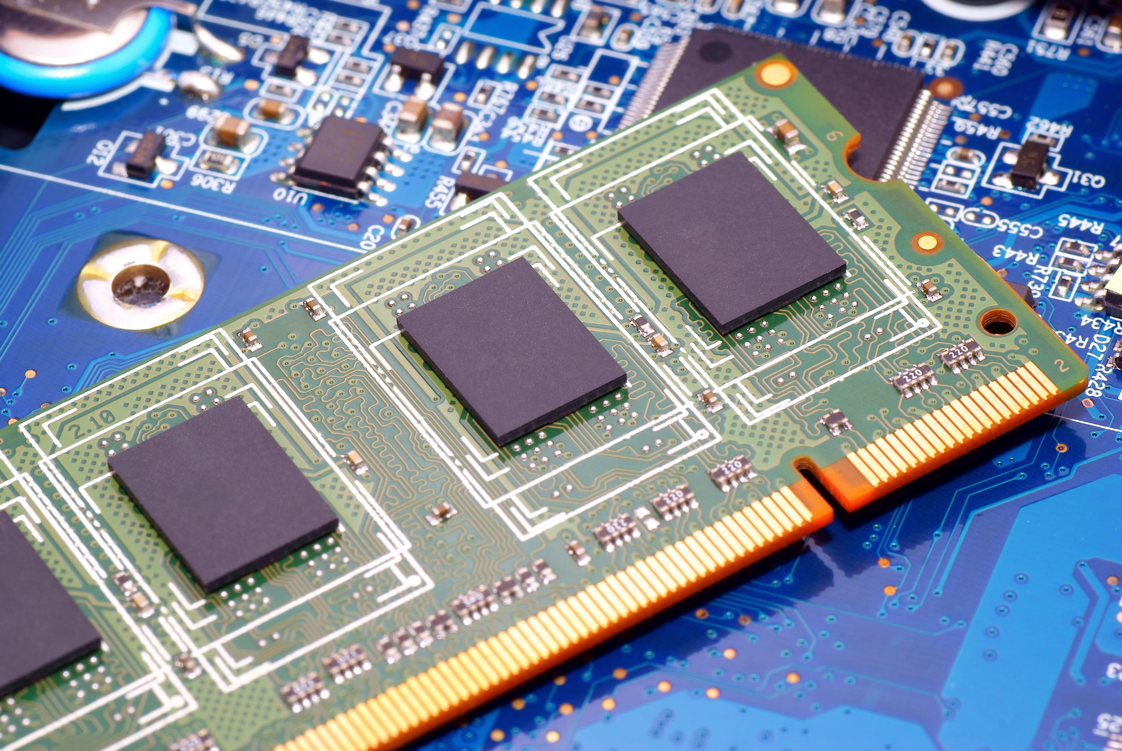 Apple teria ampliado pedidos de RAM da Samsung para fugir de preços altos