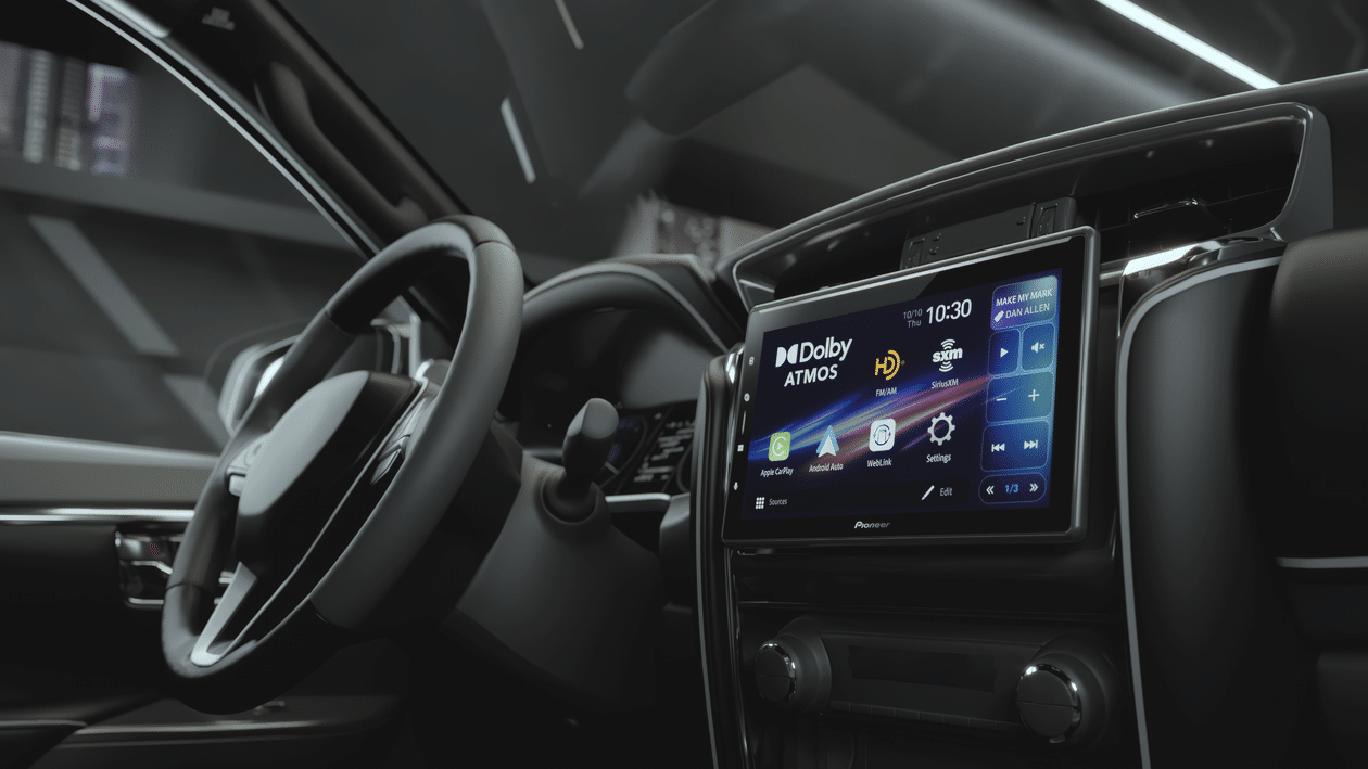 Pioneer lança a primeira tela alternativa para CarPlay com Dolby Atmos