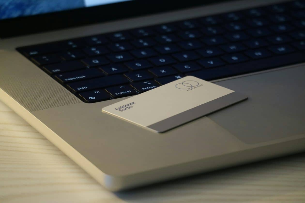 JPMorgan Chase assumirá operação do Apple Card no lugar do Goldman Sachs, diz WSJ [atualizado: confirmado]
