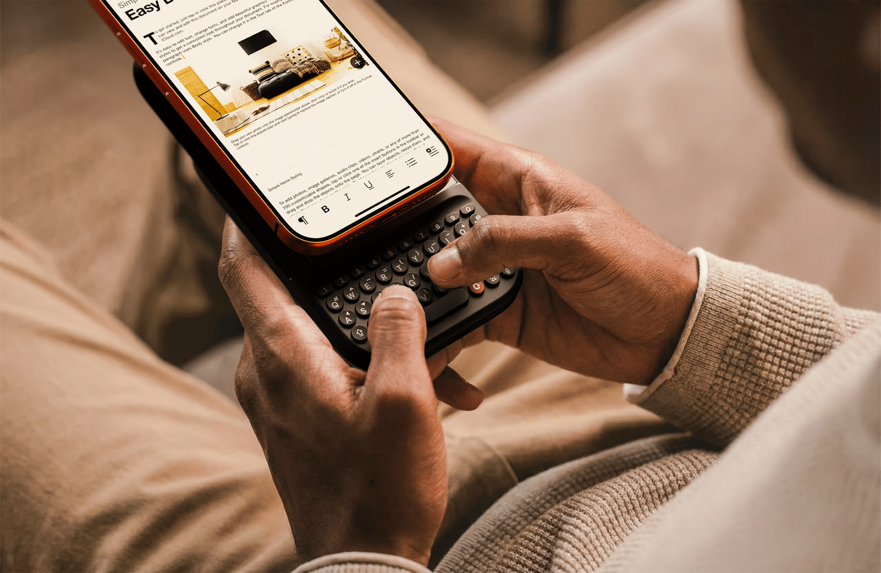 Clicks anuncia novo teclado físico para iPhone, desta vez com bateria embutida