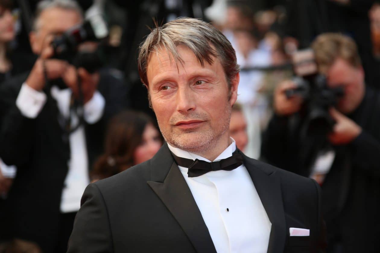 Mads Mikkelsen é confirmado no elenco de “What Happens at Night”, filme do Apple TV