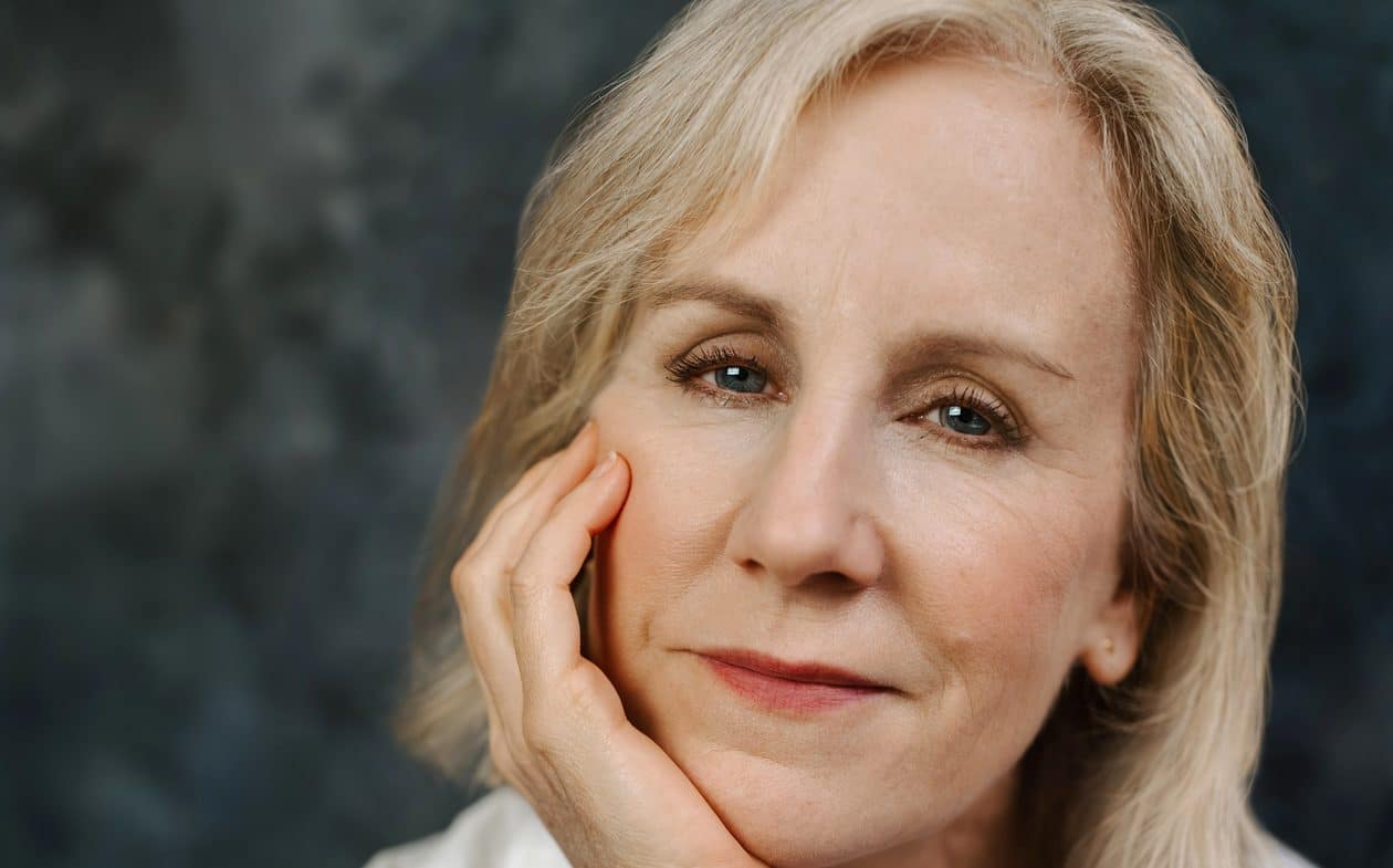 Welker White completa o elenco de “What Happens at Night”, filme do Apple TV