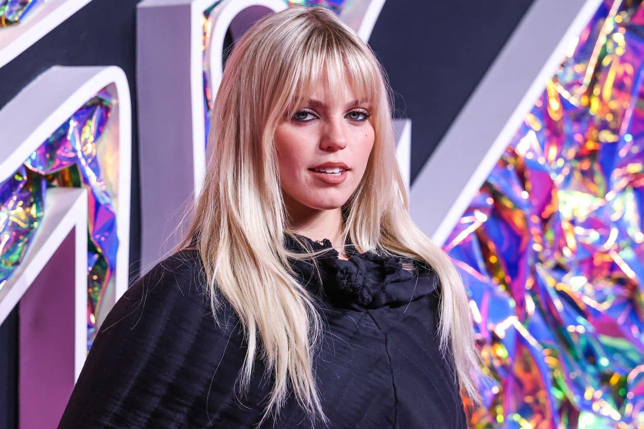 Apple TV confirma Reneé Rapp na 5ª temporada de “The Morning Show”