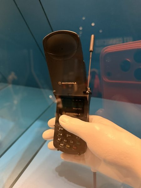 Motorola StarTAC exposto no museu