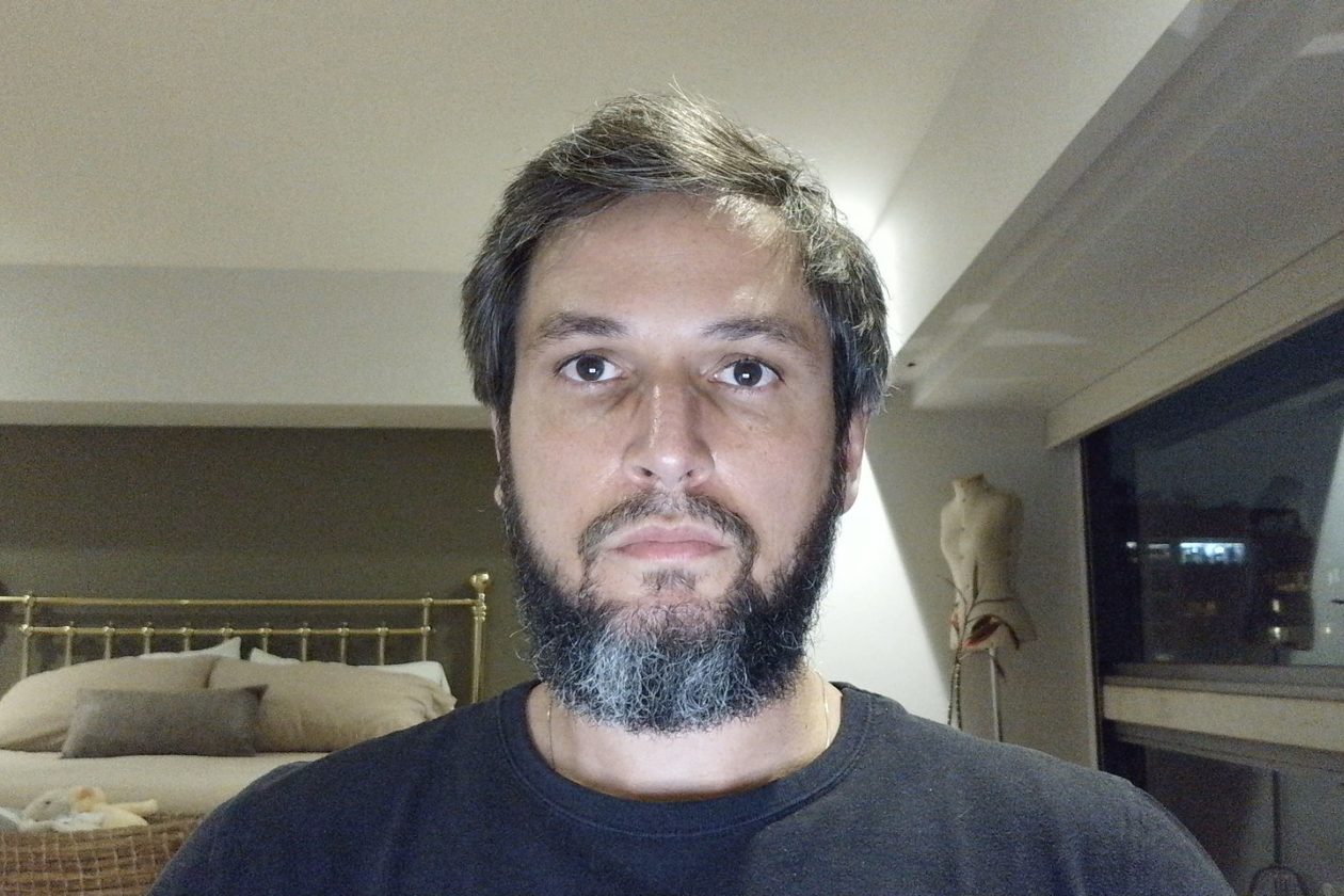 Foto tirada com a EMEET PIXY à noite