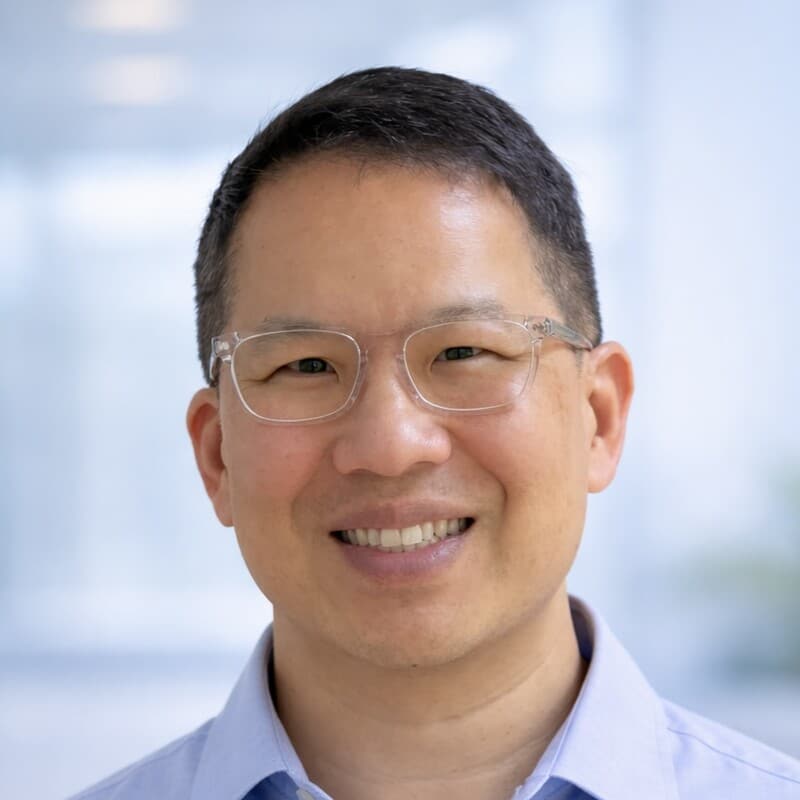 Importante chefe de marketing da Apple anuncia aposentadoria após 31 anos na empresa