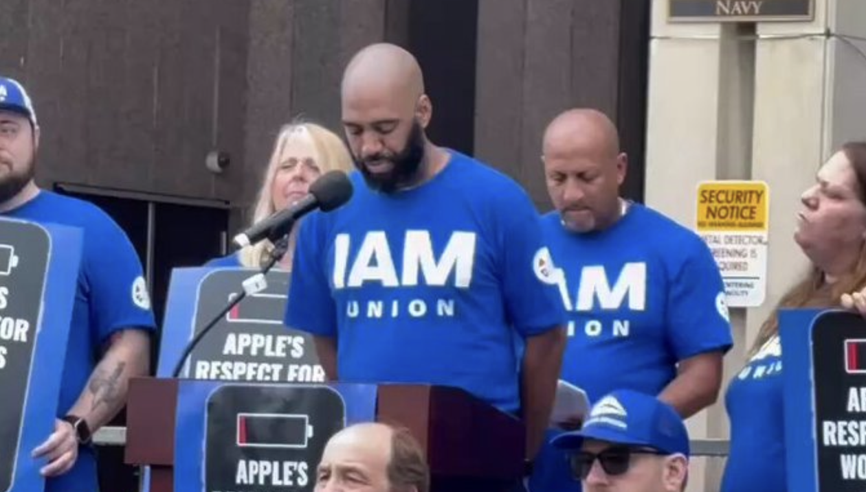Sindicato protesta contra o fechamento da Apple Towson Town Center
