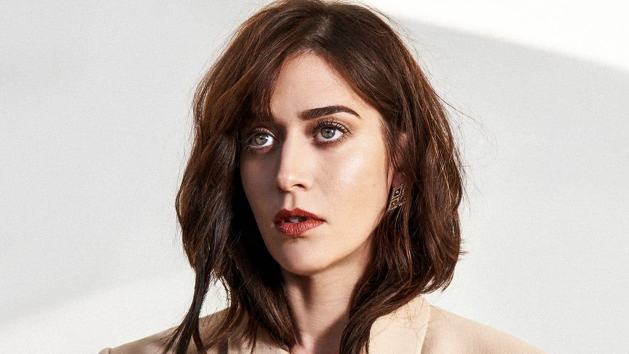 Lizzy Caplan entra para o elenco da 5ª temporada de “The Morning Show”, do Apple TV